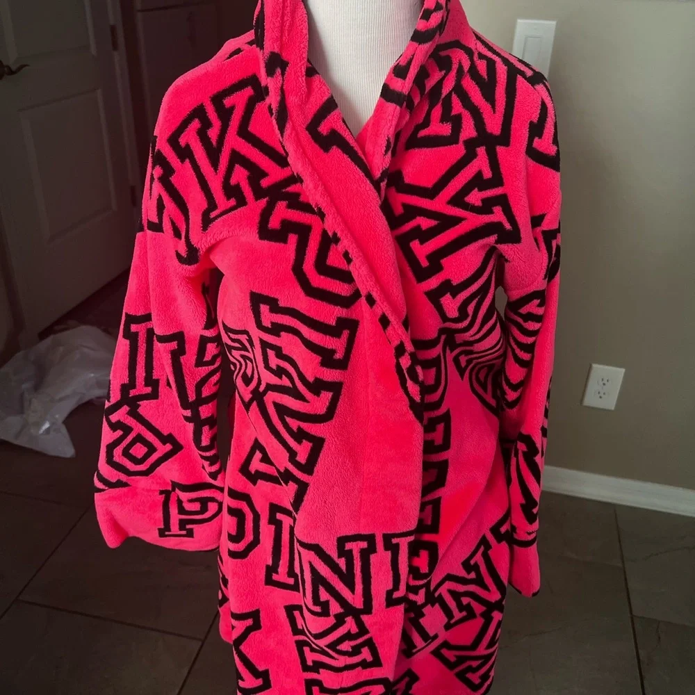 PINK Women's Robe - Picture 1 of 2